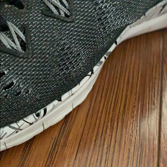 Nike Sneakers - Picture 15 of 15